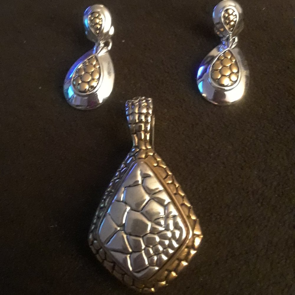 Earring and pendant set